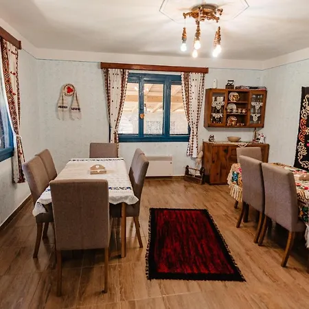 Casa De La Parau Holiday home *